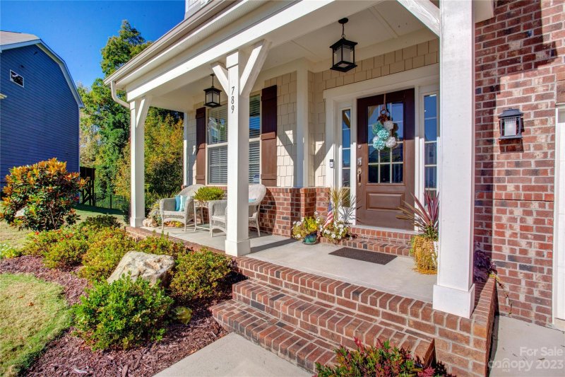 Property image 3 at 789 Oak Manor Drive, Concord, NC 28025