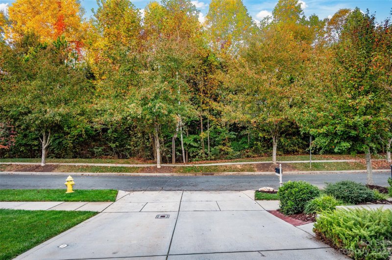 Property image 4 at 112 Pavillion Lane, Mooresville, NC 28117