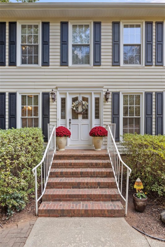 Property image 2 at 1219 Honeybee Trail, Fort Mill, SC 29715