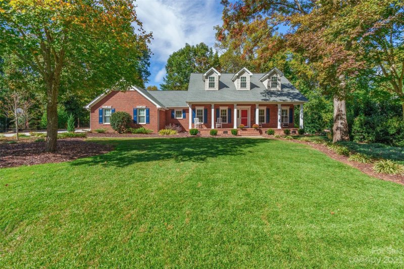 1130 Candlelight Drive