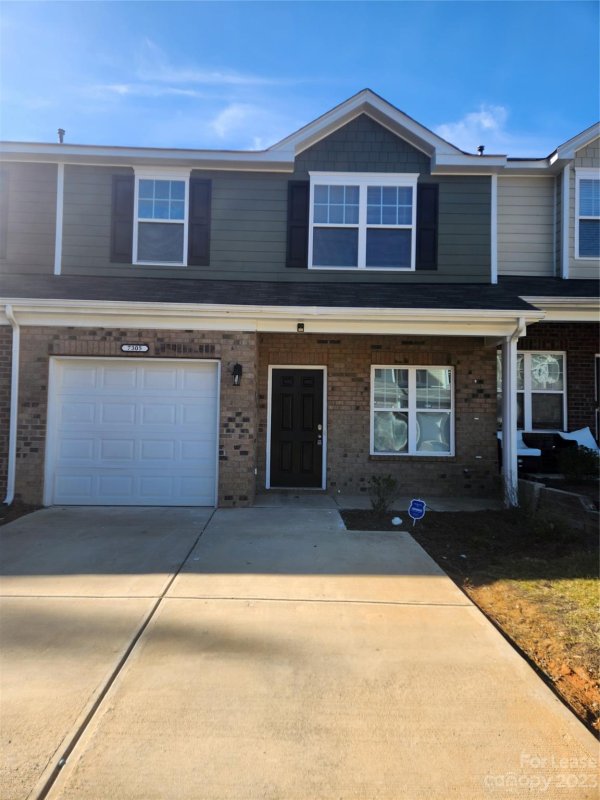Property image 2 at 7305 Sienna Heights Place, Charlotte, NC 28213