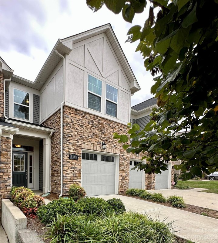 Property image 2 at 5840 Clan Maclaine Drive, Charlotte, NC 28278