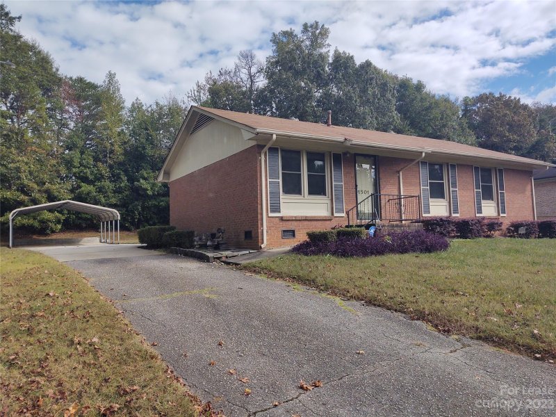 Property image 2 at 1501 Green Circle Drive, Gastonia, NC 28054