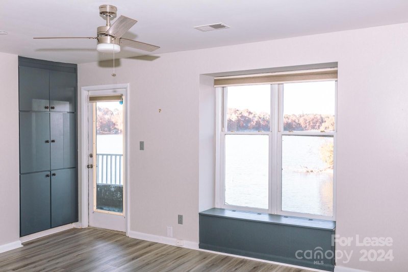 Property image 2 at 9808 Emerald Point Drive, Charlotte, NC 28278