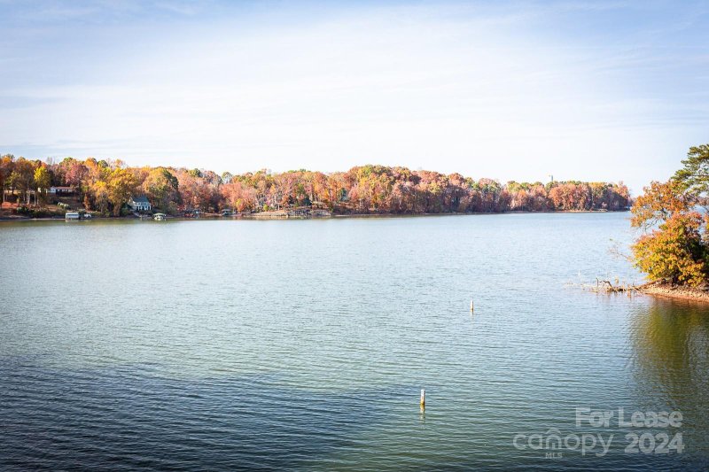 Property image 3 at 9808 Emerald Point Drive, Charlotte, NC 28278