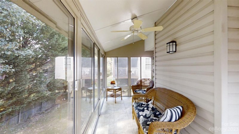 Property image 3 at 31 N Woodridge View Court, Hendersonville, NC 28791