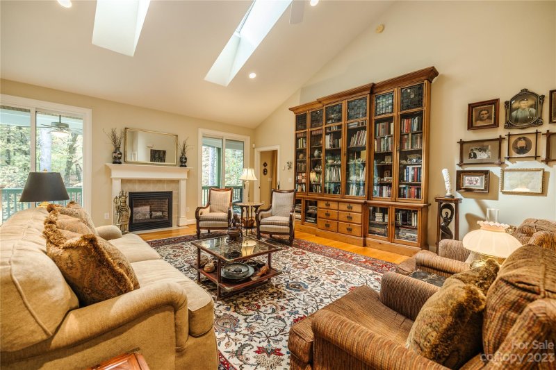 Property image 3 at 41 Silk Tree Road, Hendersonville, NC 28739