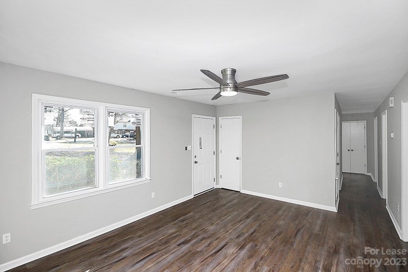 Property image 4 at 6800 Sun Ray Court, Charlotte, NC 28212