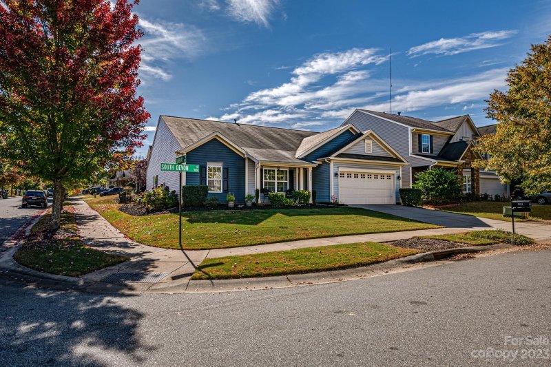 Property image 2 at 3021 S Devon Street, Charlotte, NC 28213