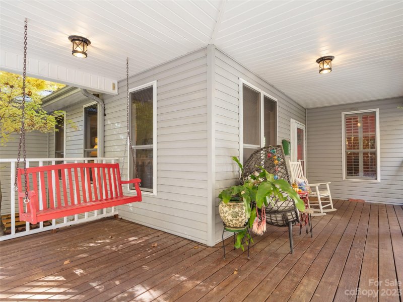 Property image 5 at 4 Summer Savory Court, Flat Rock, NC 28731