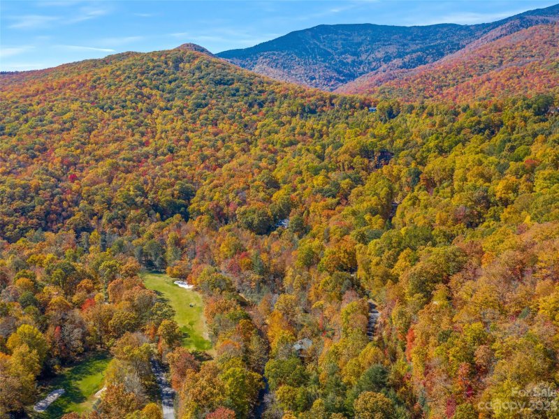 Property image 2 at 19 Riverwood Drive, Burnsville, NC 28714