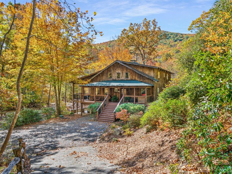 Property image 4 at 19 Riverwood Drive, Burnsville, NC 28714