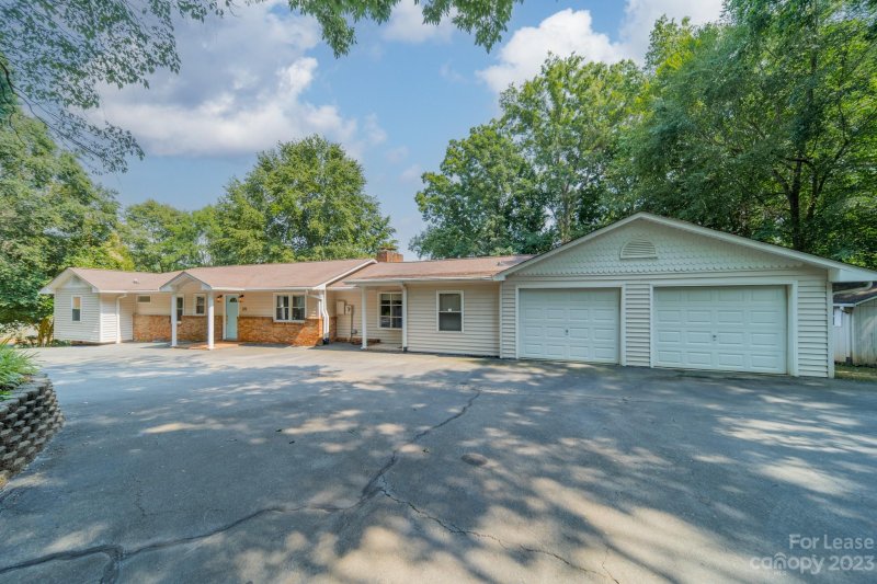 Property image 4 at 225 Paradise Peninsula Road, Mooresville, NC 28117