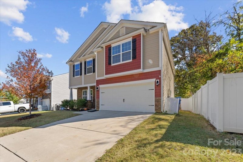 Property image 2 at 112 Kingsway Drive, Mooresville, NC 28115