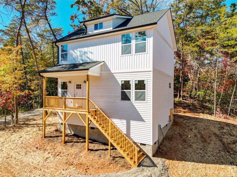 Property image 3 at 224 S Vineyard Village Drive, Old Fort, NC 28762