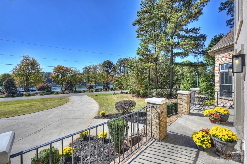 Property image 5 at 206 Washam Road, Mooresville, NC 28117