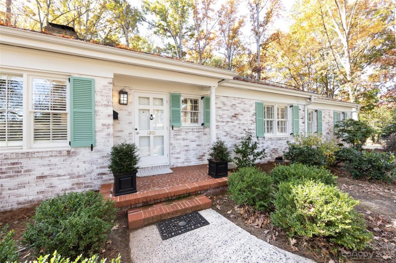 Property image 3 at 1201 Chandler Place, Charlotte, NC 28211