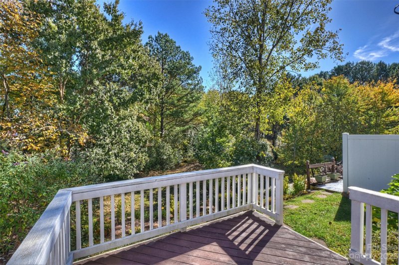 Property image 2 at 129 Kallie Loop, Mooresville, NC 28117