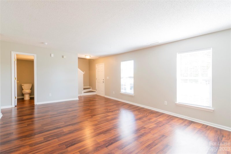 Property image 4 at 1633 Galesburg Street, Charlotte, NC 28216