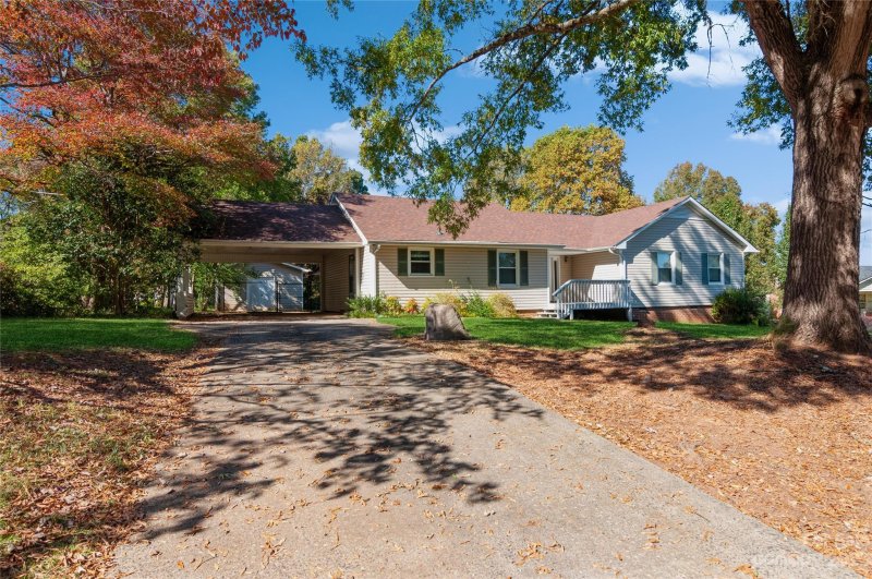 Property image 2 at 927 Hillcroft Place, Rock Hill, SC 29732