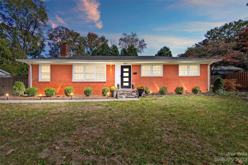 Property image 3 at 4061 Southgate Drive, Charlotte, NC 28205