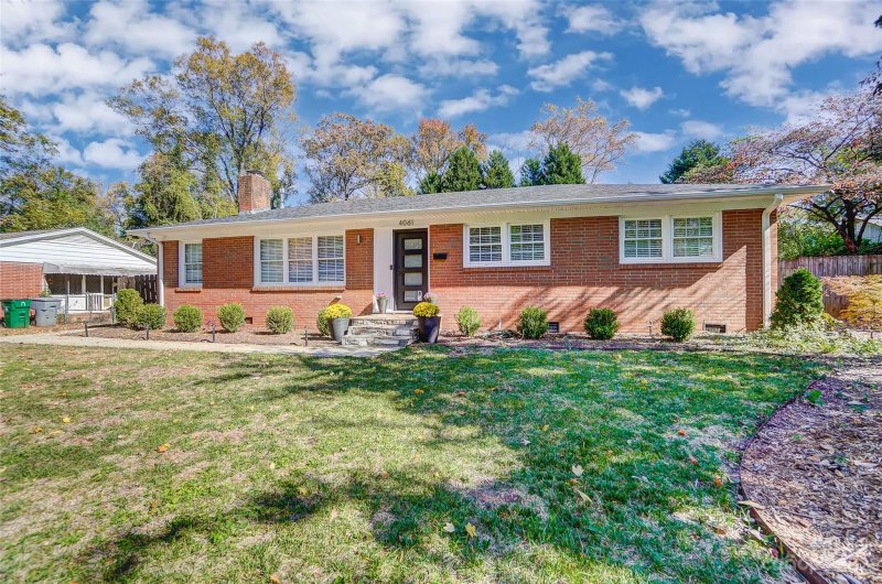Property image 4 at 4061 Southgate Drive, Charlotte, NC 28205