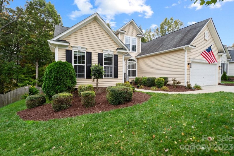 Property image 3 at 530 Veloce Trail, Fort Mill, SC 29715