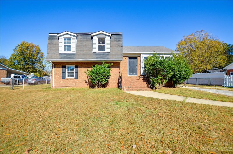 Property image 2 at 2425 O Hara Drive, Charlotte, NC 28273