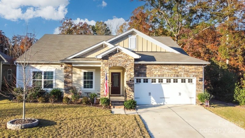 1723 Still River Way