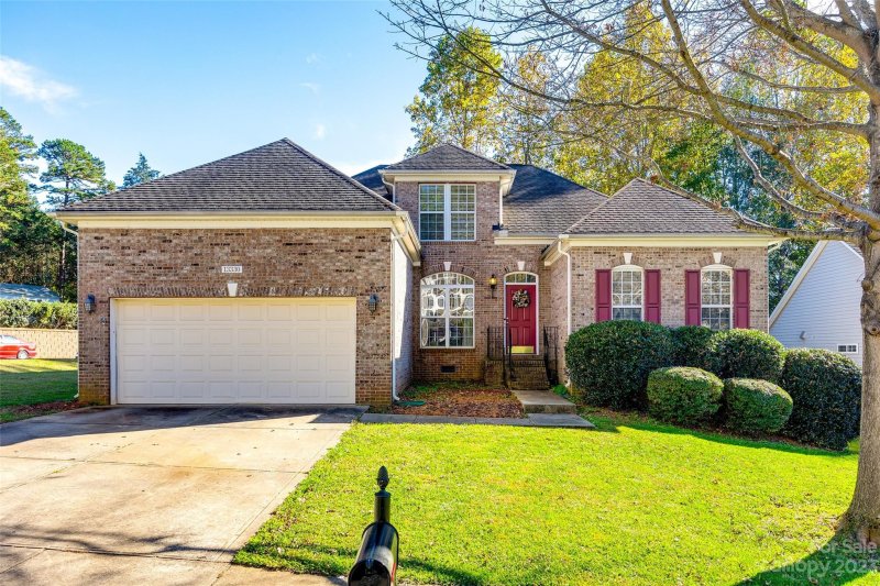 13330 Edgetree Drive