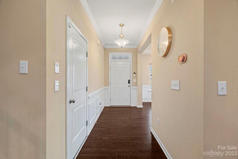 Property image 3 at 5307 Poplar Knoll Drive, Matthews, NC 28105