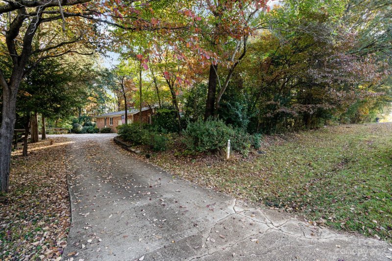 Property image 3 at 142 Mary Circle, Concord, NC 28025