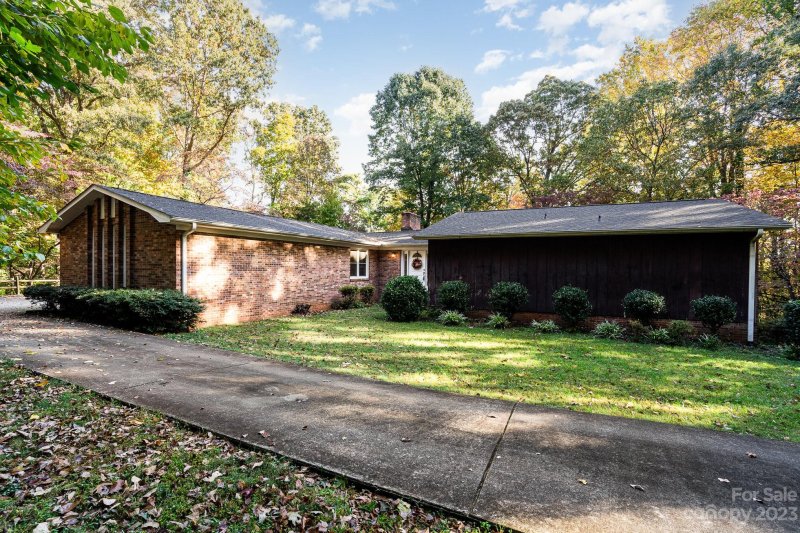 Property image 5 at 142 Mary Circle, Concord, NC 28025