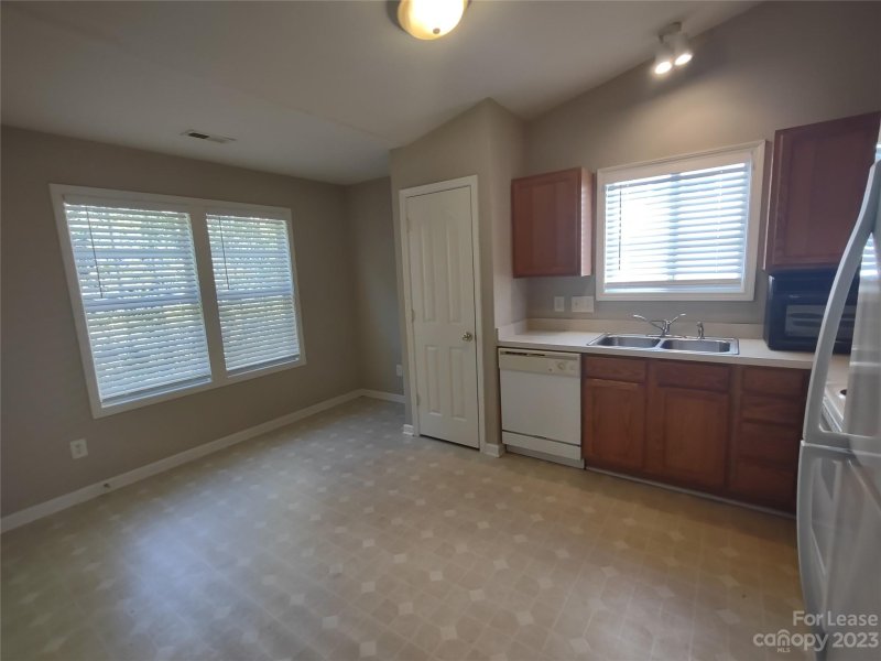 Property image 5 at 1139 Hipp Road, Charlotte, NC 28216