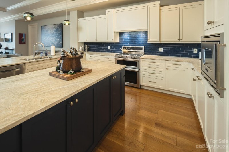 Property image 4 at 288 Macon Avenue, Asheville, NC 28804