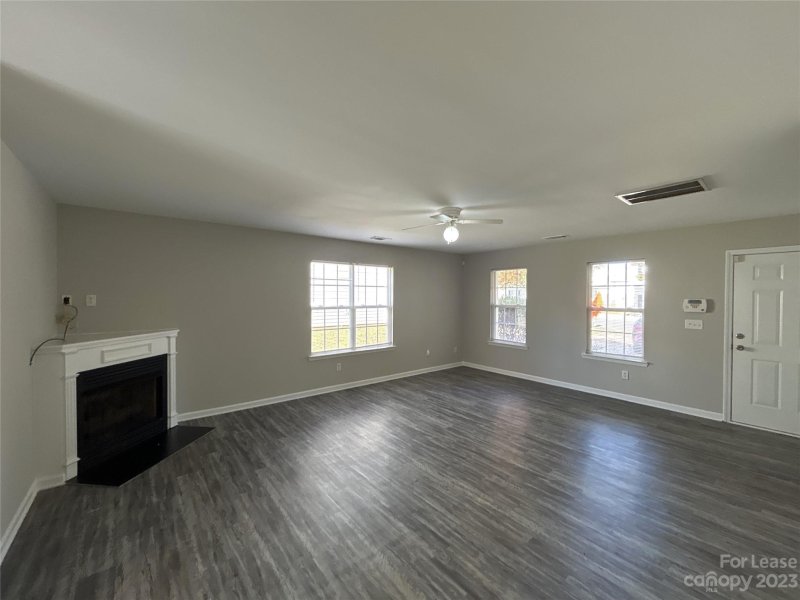 Property image 3 at 7116 Henderson Valley Lane, Charlotte, NC 28269