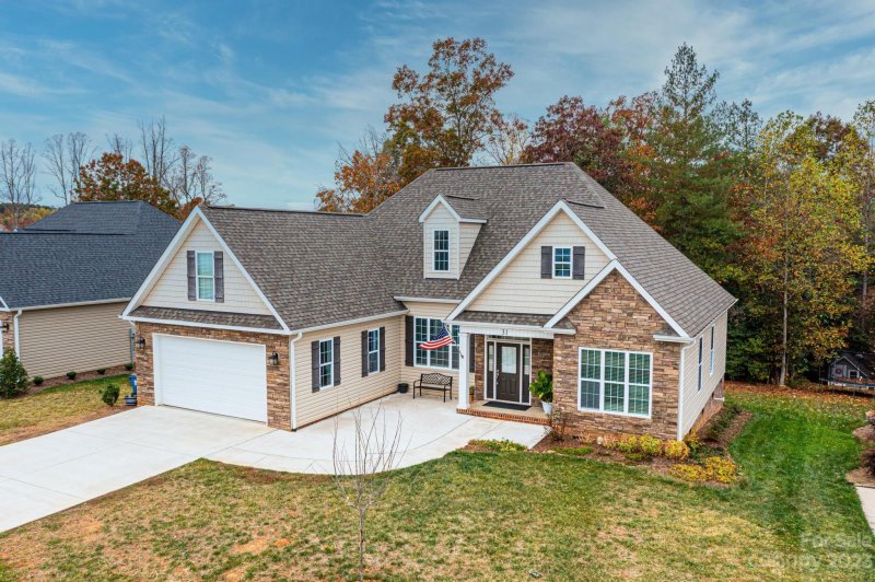 Property image 2 at 31 Whitman Court, Taylorsville, NC 28681