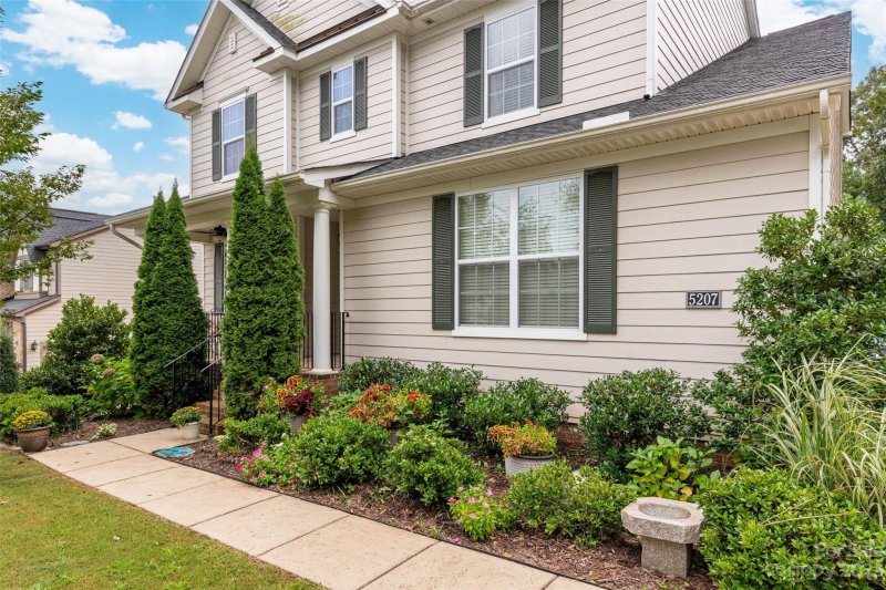 Property image 2 at 5207 Ingleburn Lane, Huntersville, NC 28078