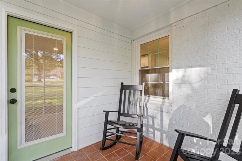 Property image 4 at 700 Crestwood Avenue, Gastonia, NC 28054