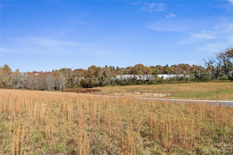 Property image 2 at 117 Scott Meadows Drive, Asheville, NC 28806