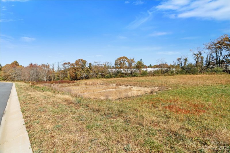 Property image 2 at 116 Scott Meadows Drive, Asheville, NC 28806