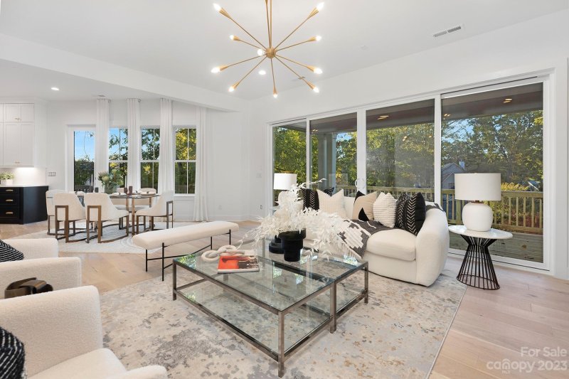 Property image 2 at 322 Brandywine Road, Charlotte, NC 28209