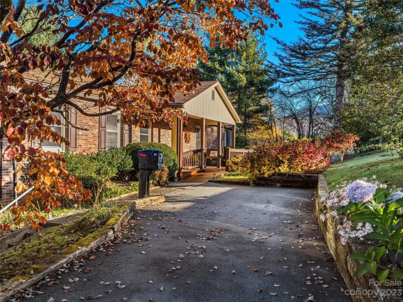 Property image 4 at 95 Leaf Lane, Clyde, NC 28721