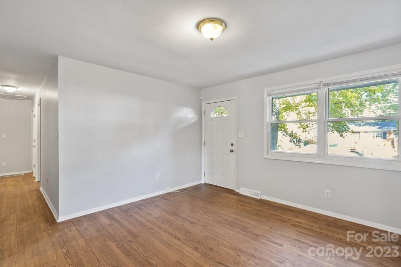 Property image 4 at 235 Edgegreen Drive, Charlotte, NC 28217