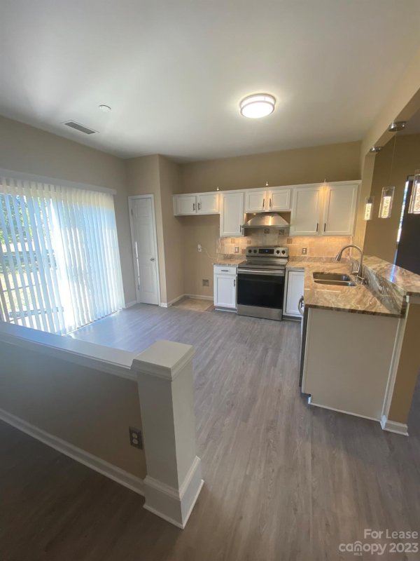 Property image 4 at 10819 Rumson Court, Charlotte, NC 28213