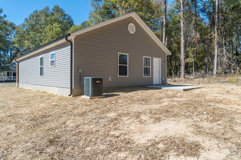 Property image 4 at 402 Digh Street, Gastonia, NC 28052