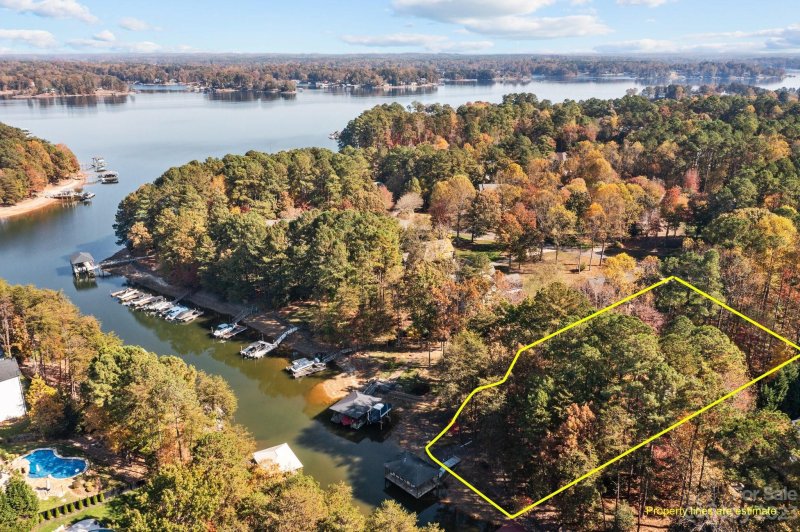 Property image 2 at 2483 Wellesbourne Lane, Sherrills Ford, NC 28673