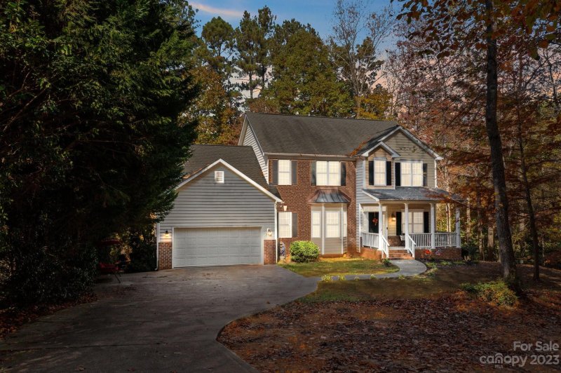 Property image 3 at 2483 Wellesbourne Lane, Sherrills Ford, NC 28673