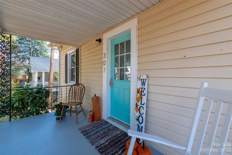 Property image 4 at 307 S Highland Street, Gastonia, NC 28052