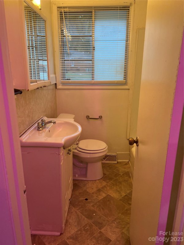 Property image 5 at 3020 Minnesota Road, Charlotte, NC 28208